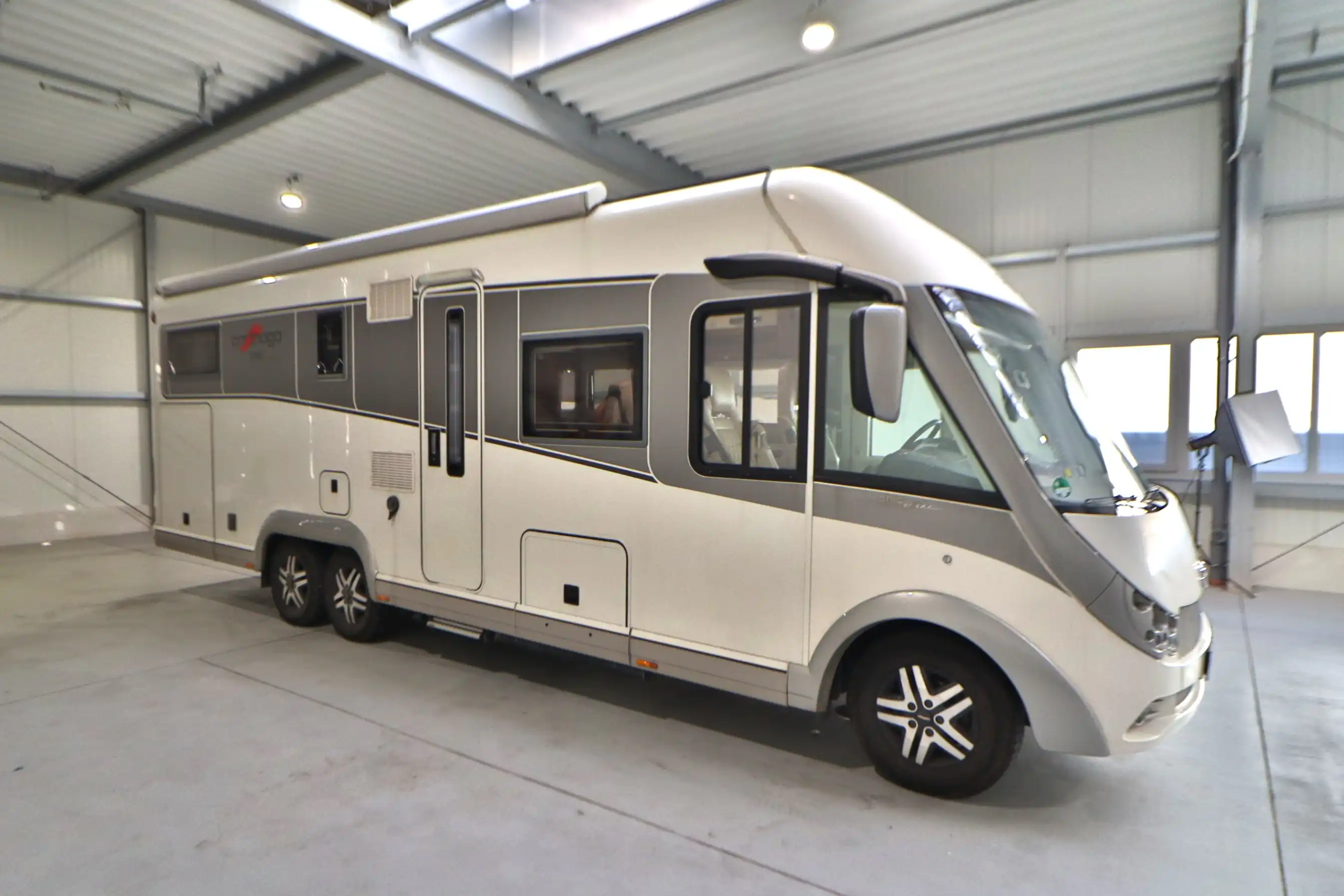 CARTHAGO Chic E-Line I 61 XL-LE/1.Hand/Automatik/Einzelbetten+Hubbett/Garage/Klima/Leder Ausstattung/Raumbad